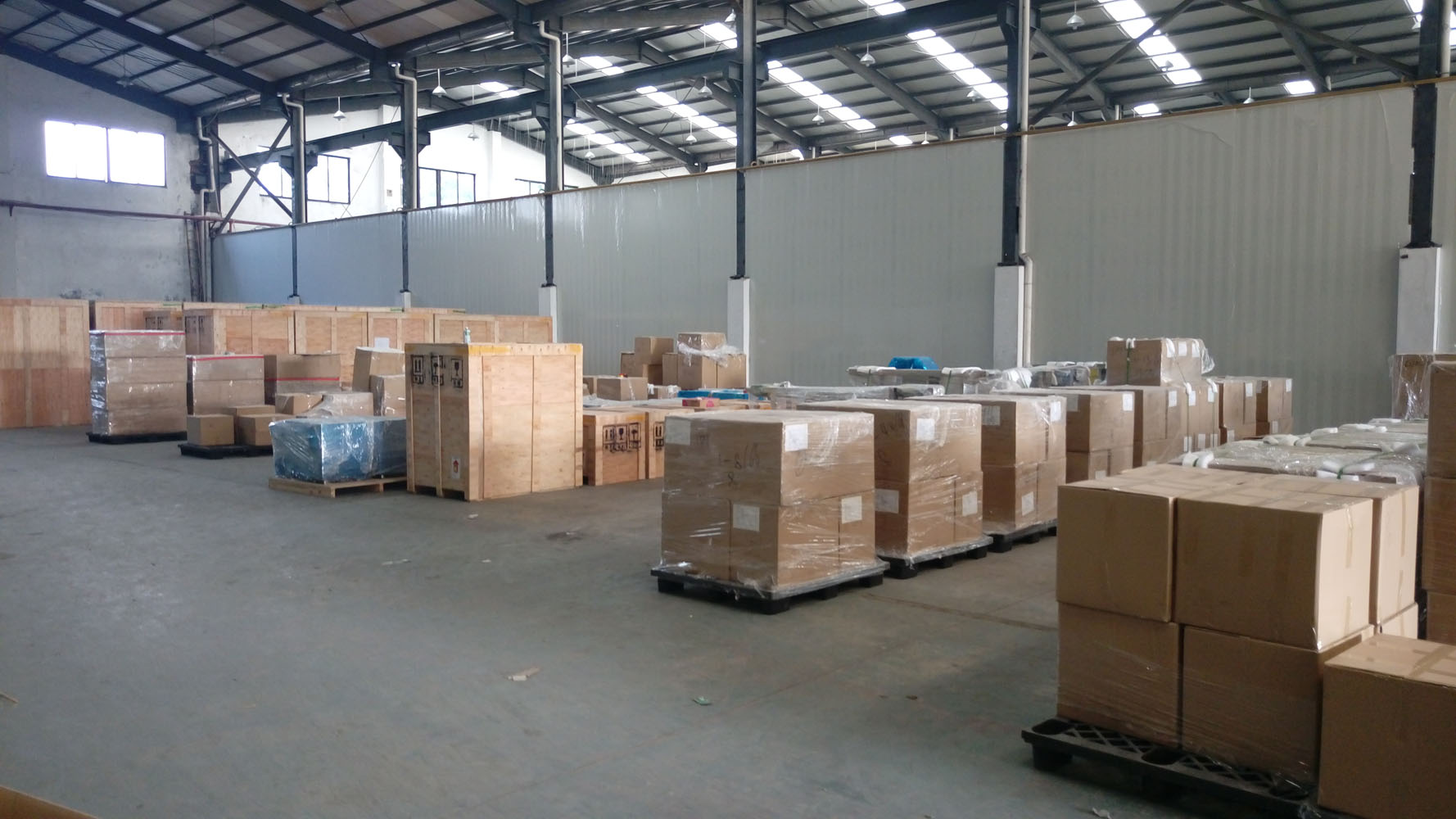 東莞萬(wàn)江工廠搬遷與倉(cāng)儲(chǔ)指南 如何高效無(wú)損搬遷并妥善管理貨物